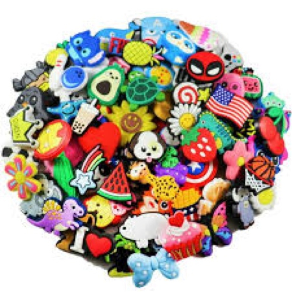 NWOT 65 Mystery Croc Charms